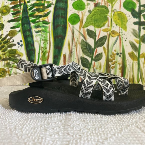 Women's Chacos Brand New Limited Edition Hiking Sandals Size 9 - Picture 7 of 7